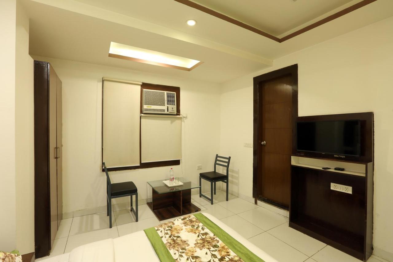 Hotel Qualia Suites At Delhi Airport Neu-Delhi Exterior foto