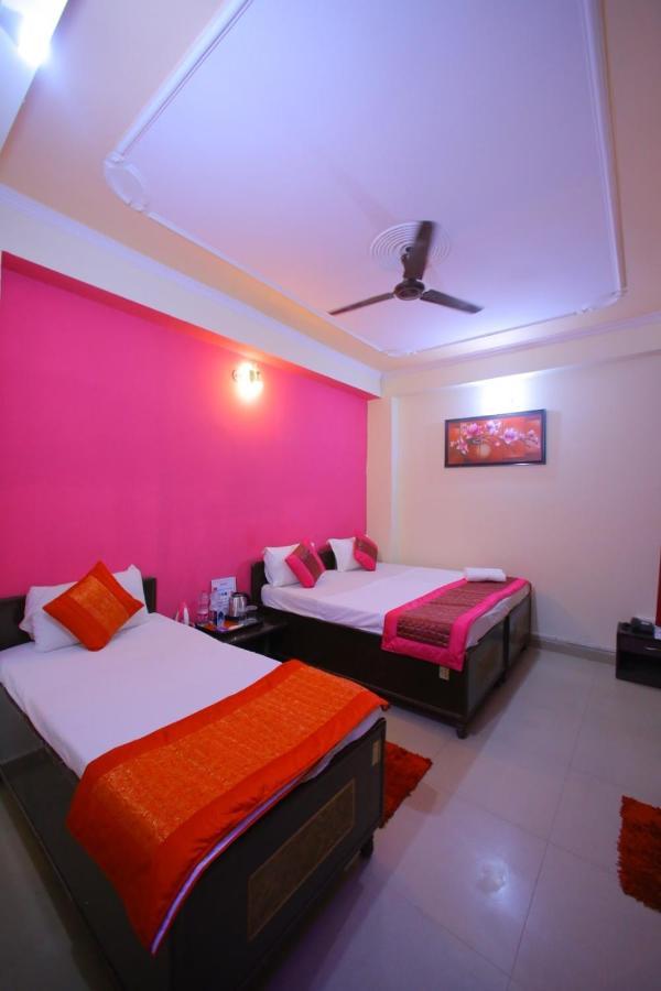 Hotel Qualia Suites At Delhi Airport Neu-Delhi Exterior foto
