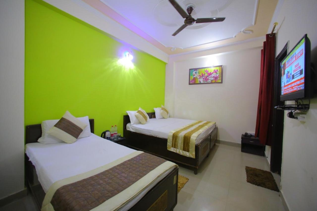 Hotel Qualia Suites At Delhi Airport Neu-Delhi Exterior foto