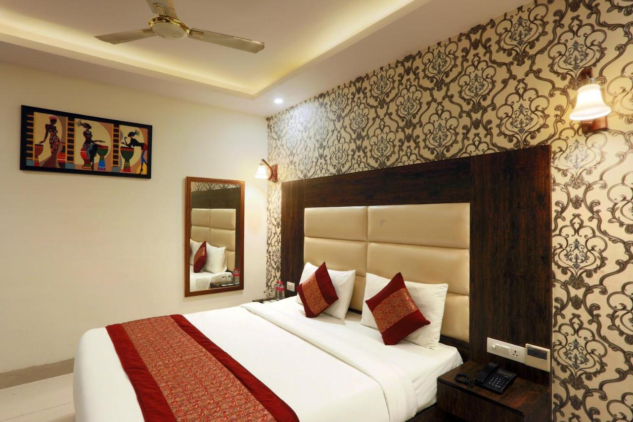 Hotel Qualia Suites At Delhi Airport Neu-Delhi Exterior foto