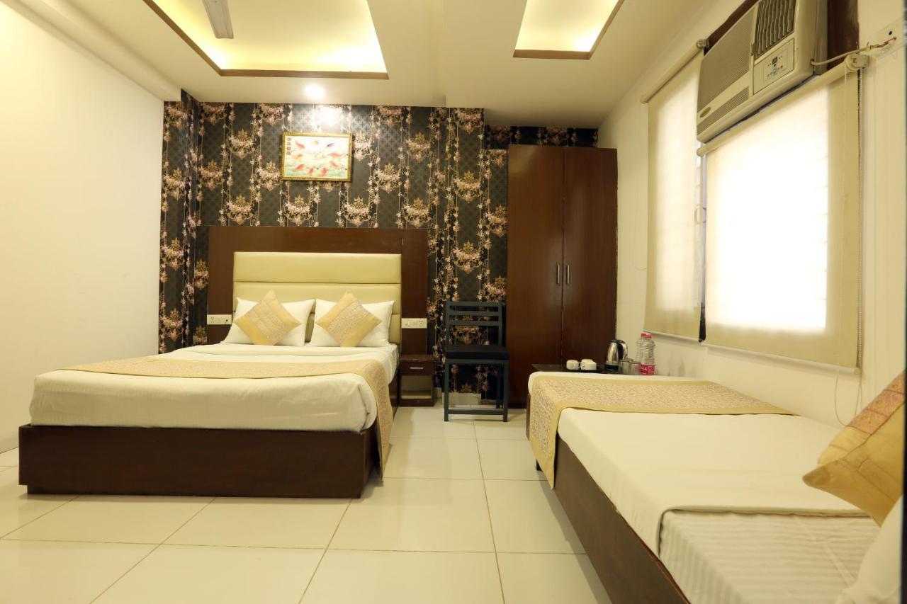 Hotel Qualia Suites At Delhi Airport Neu-Delhi Exterior foto