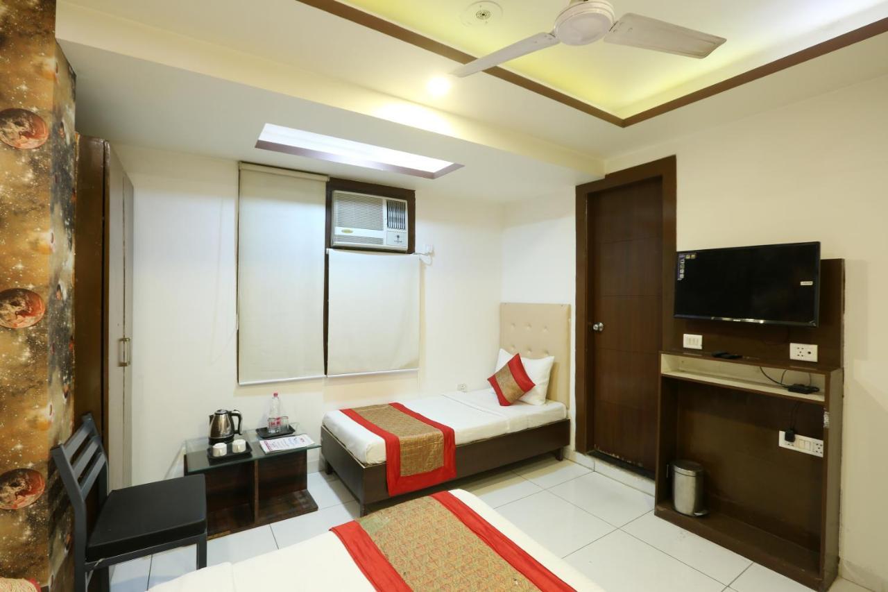 Hotel Qualia Suites At Delhi Airport Neu-Delhi Exterior foto