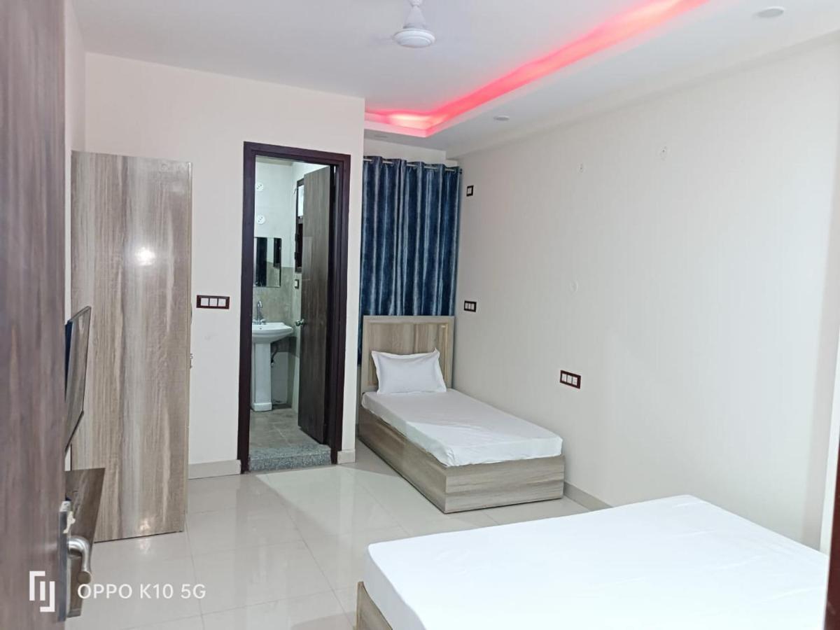 Hotel Qualia Suites At Delhi Airport Neu-Delhi Exterior foto